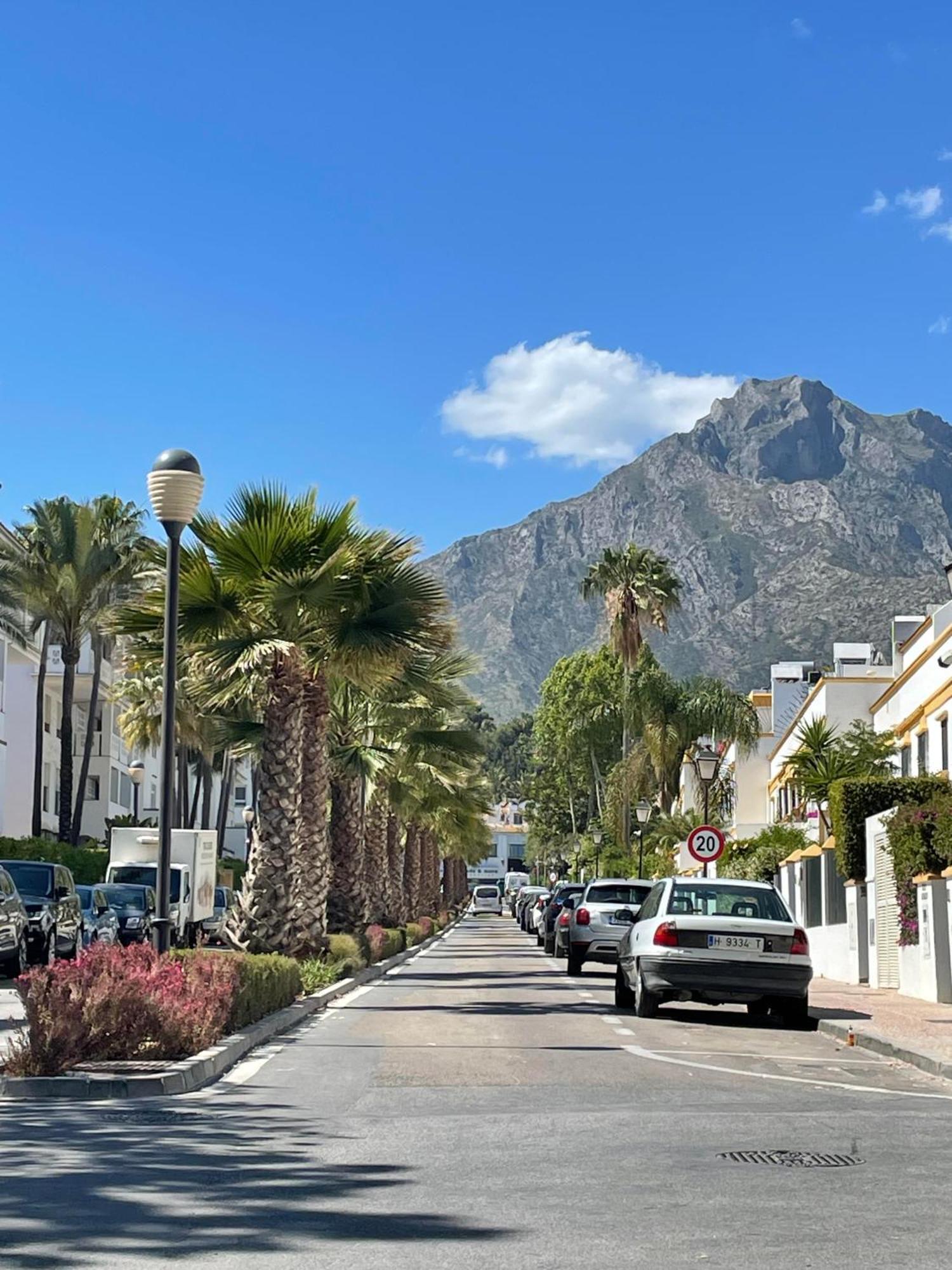Сozy 2 Bedroom Apartment In Best Area Of Marbella Exterior photo